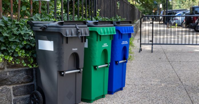 12-nyc-trash-explainer-01-bvth-facebookJumbo.jpg