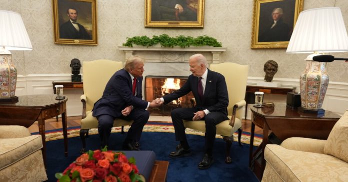 26DC-TRUMP-bwpk-facebookJumbo.jpg