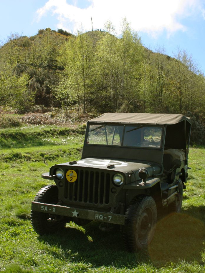 armyjeepparts-313050-greenvintagejeep-Image1.jpg