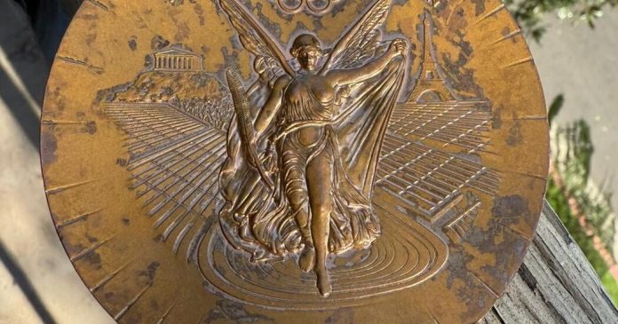 20olympic-medals-02-glqf-facebookJumbo.jpg
