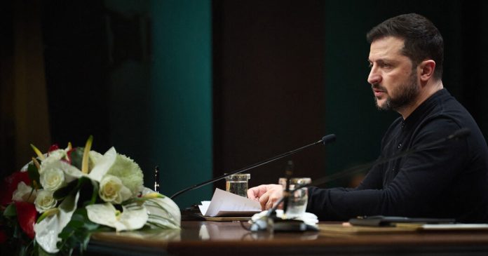 18ukraine-zelensky-1-qcjv-facebookJumbo.jpg