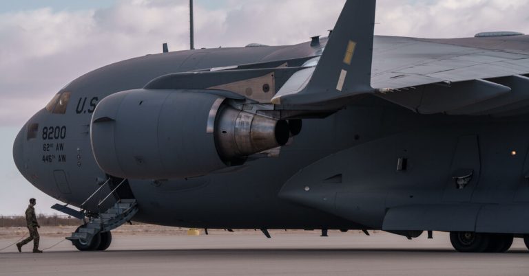 Appeals Court Maintains Block on Trump’s Deportation Flights Under Alien Enemies Act