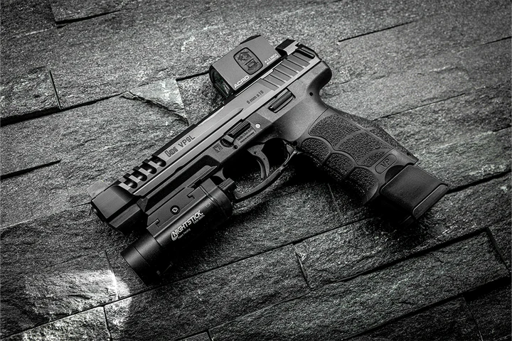 Choosing the Right Weapon Light for Handguns: A Complete Guide – Tactical Gun Review