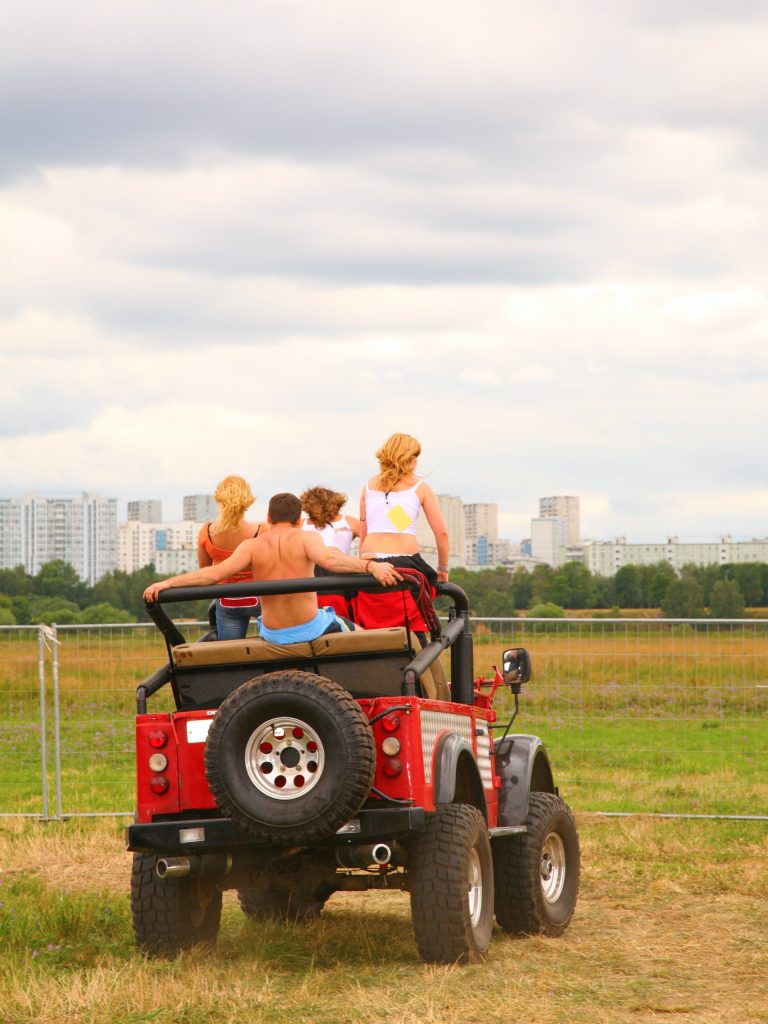 Signs Your Rear Tire Carrier Needs an Upgrade